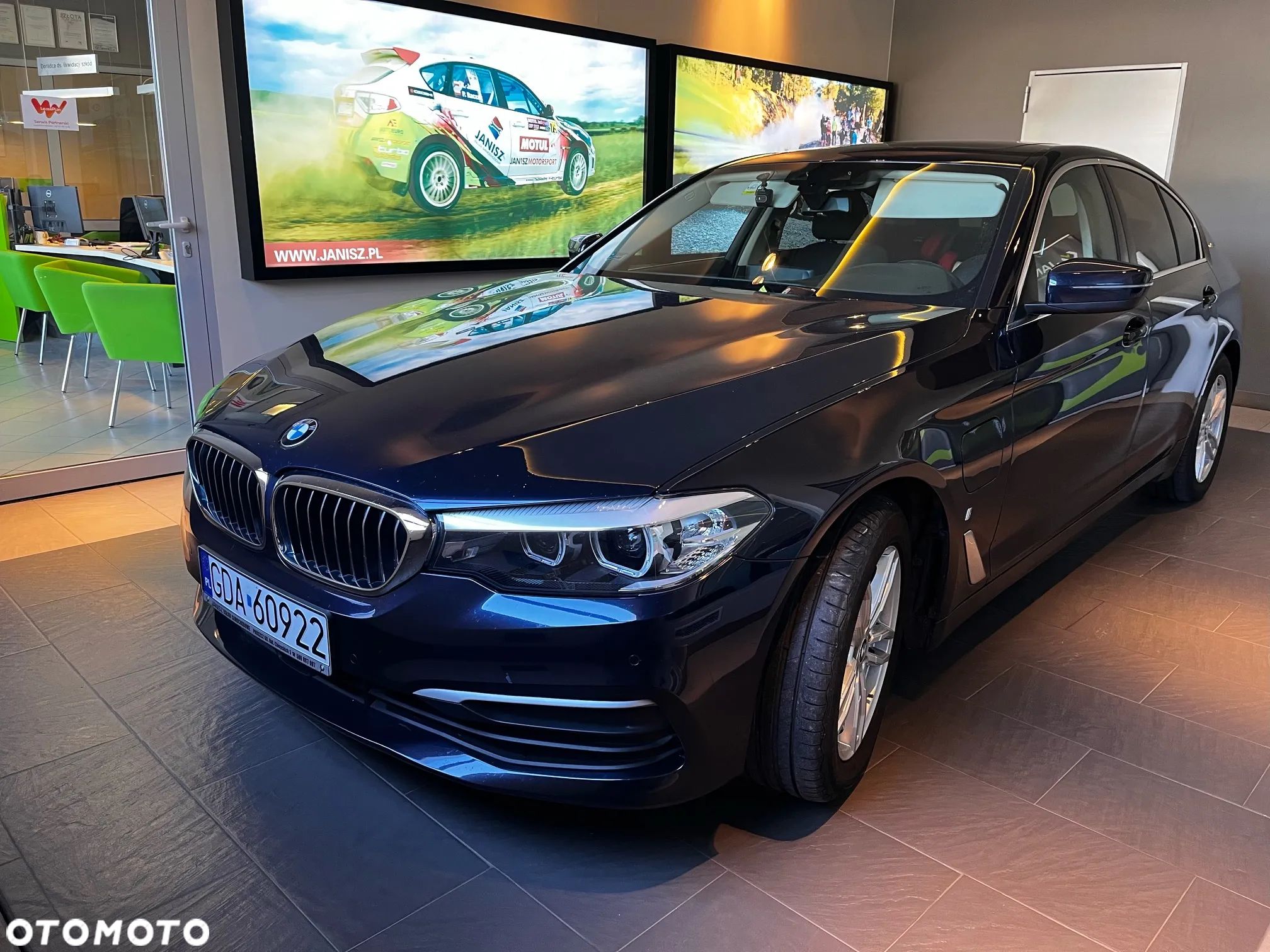 BMW Seria 5 530e iPerformance - 1