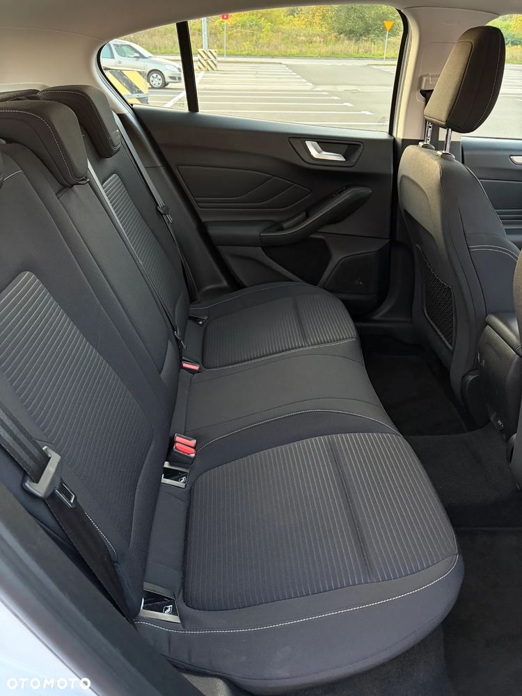 Ford Focus 1.0 EcoBoost STart-Stopp-System TITANIUM DESIGN - 11