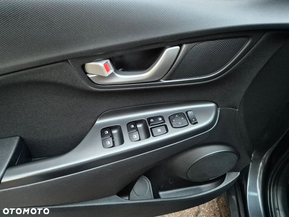 Hyundai Kona - 16