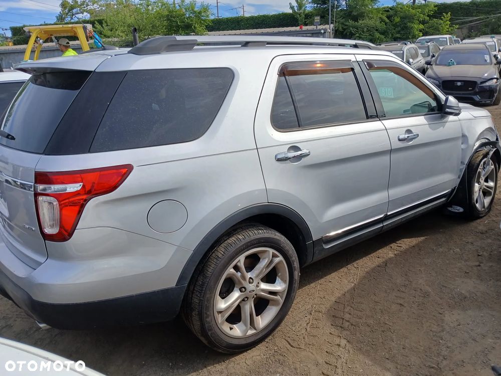 Ford Explorer - 5