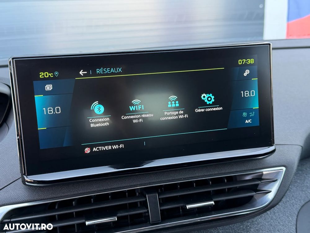 Peugeot 3008 PHEV 300 EAT8 4X4 GT - 32