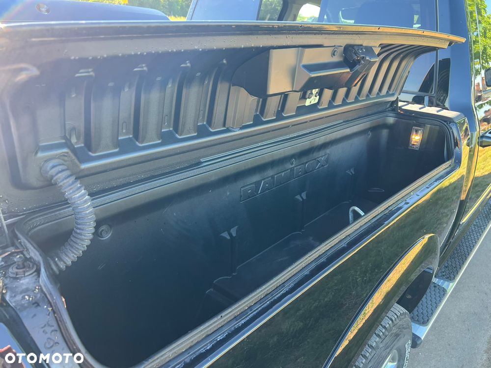 Dodge RAM 5.7 4x4 - 12