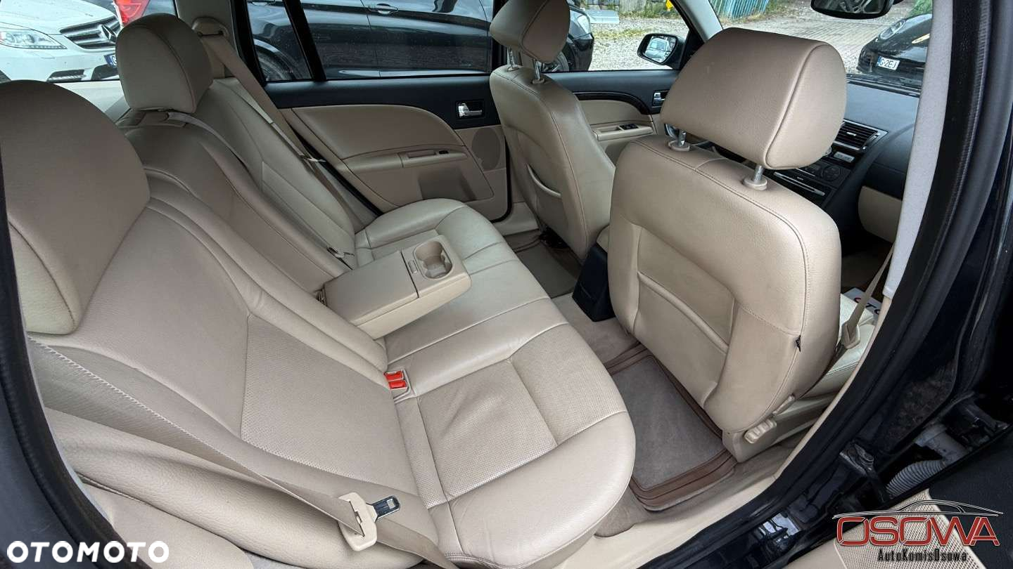 Ford Mondeo - 28