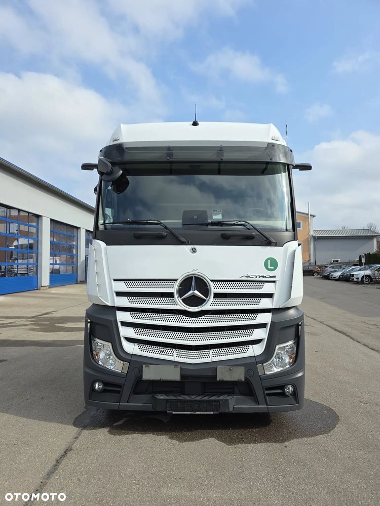 Mercedes-Benz 1845 Mega !!! - 6