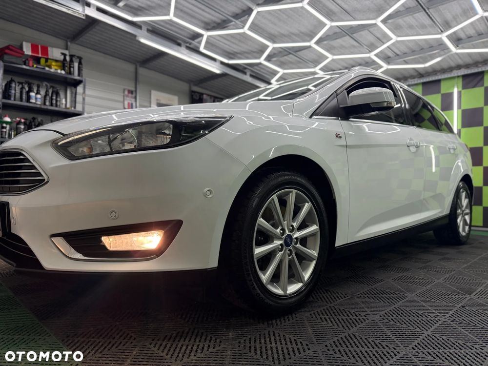 Ford Focus - 22