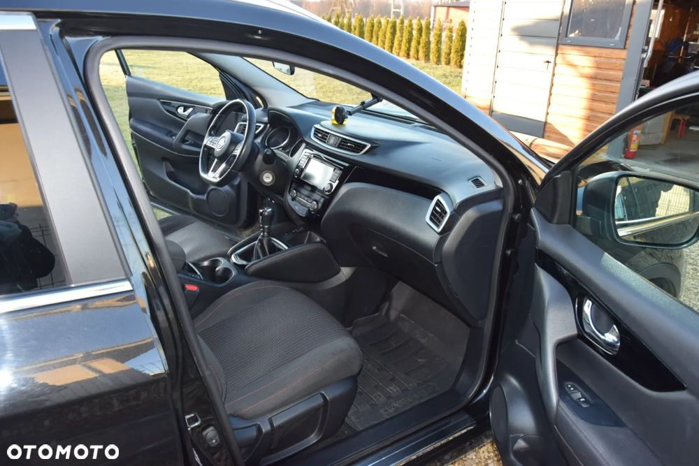 Nissan Qashqai 1.3 DIG-T N-Style EU6d - 16