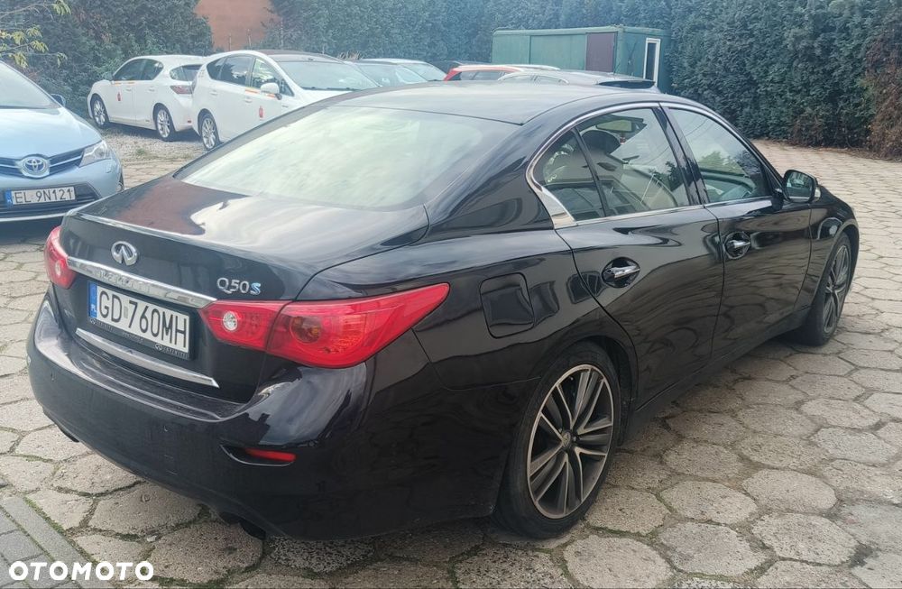 Infiniti Q50 Hybrid AWD Premium - 3