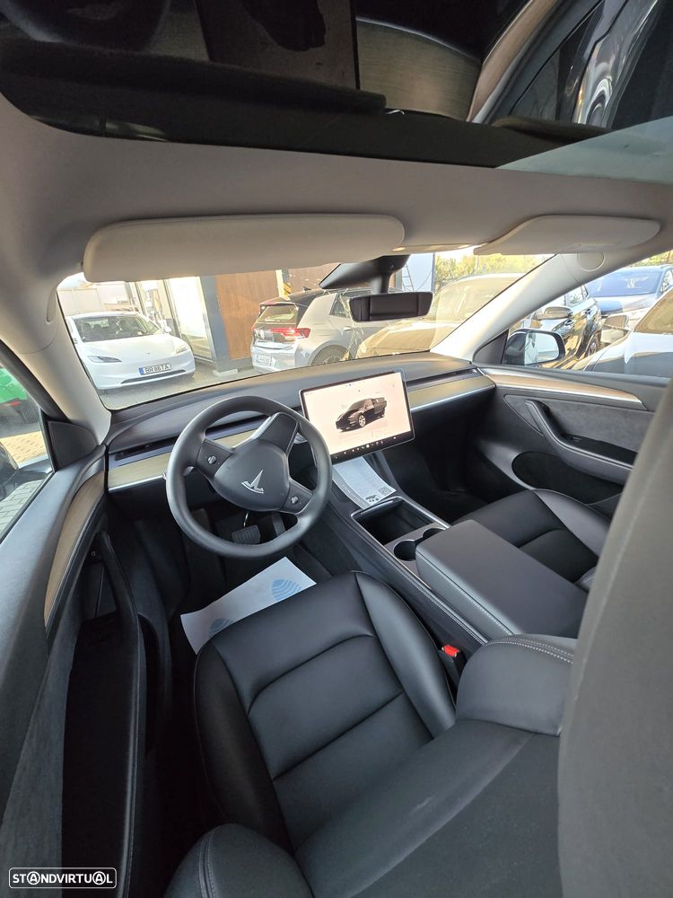 Tesla Model Y RWD - 5