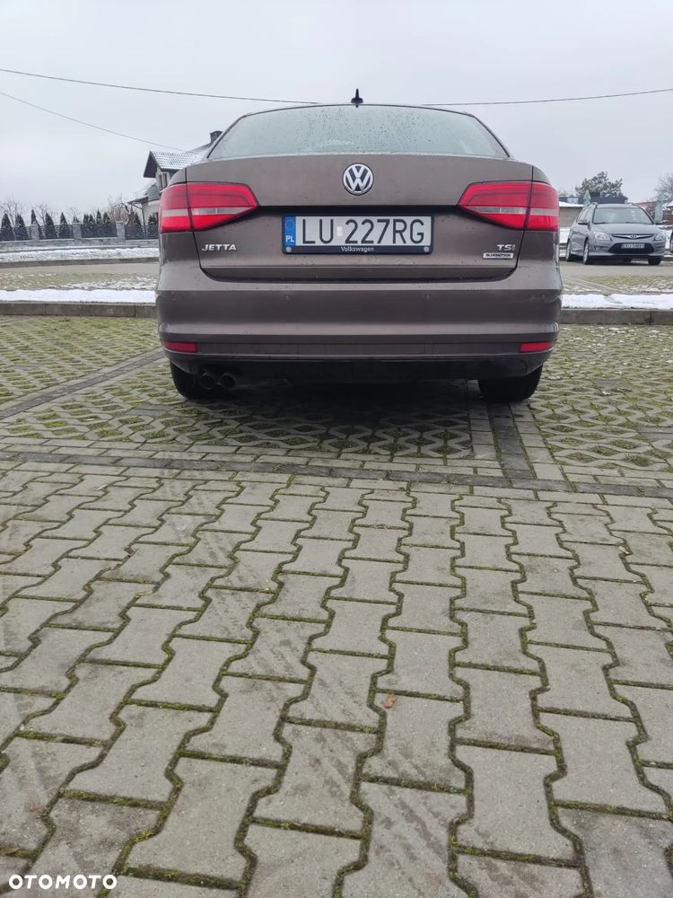 Volkswagen Jetta - 10