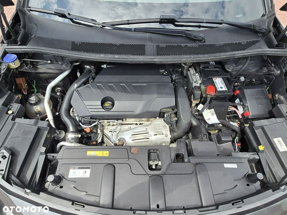 Peugeot 5008 1.6 PureTech GT Line S&S EAT8 - 38