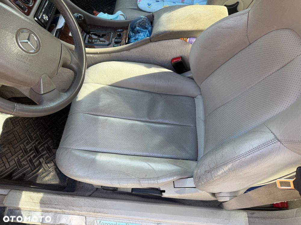 Mercedes-Benz CLK - 13