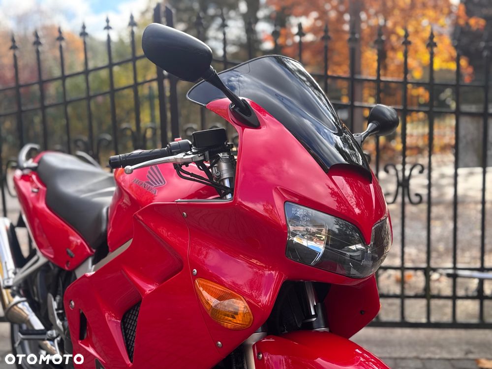 Honda VFR - 11