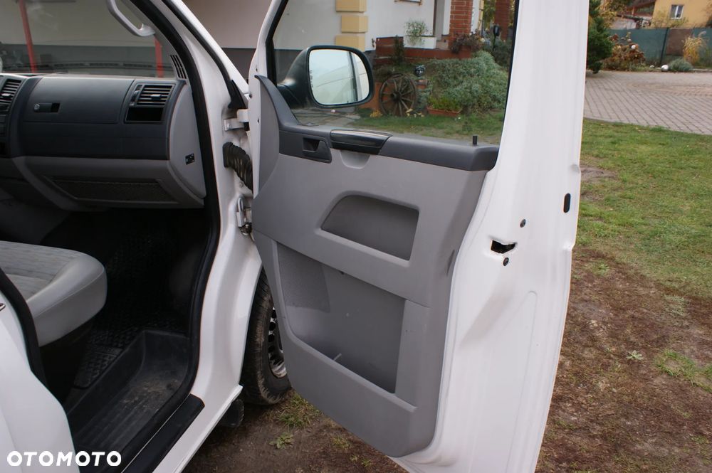 Volkswagen TRANSPORTER T5 - 15