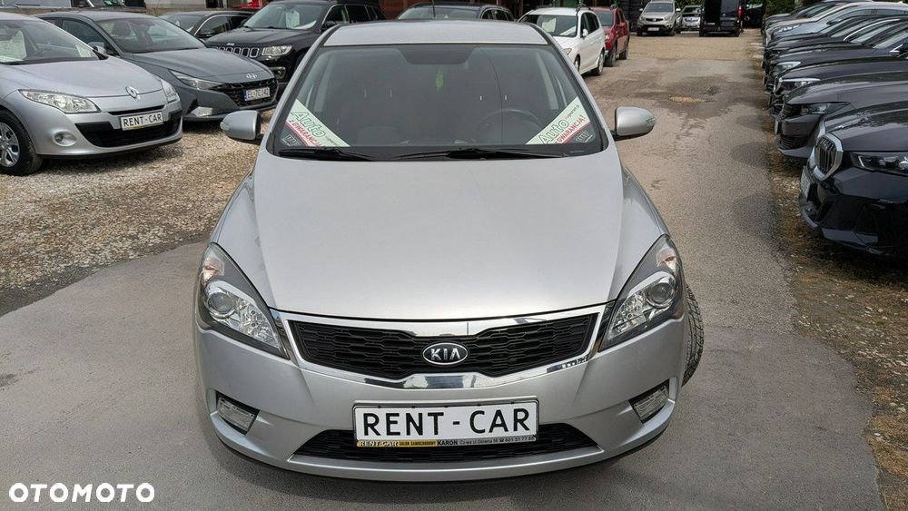 Kia Ceed - 4