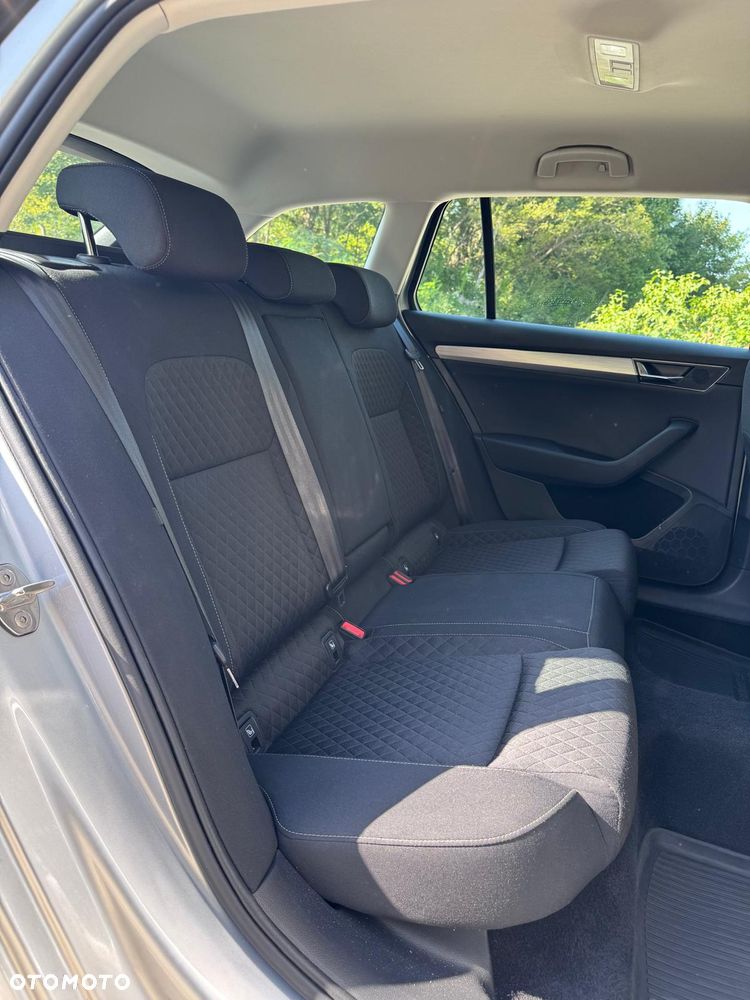 Skoda Superb 2.0 TDI SCR Ambition DSG - 15