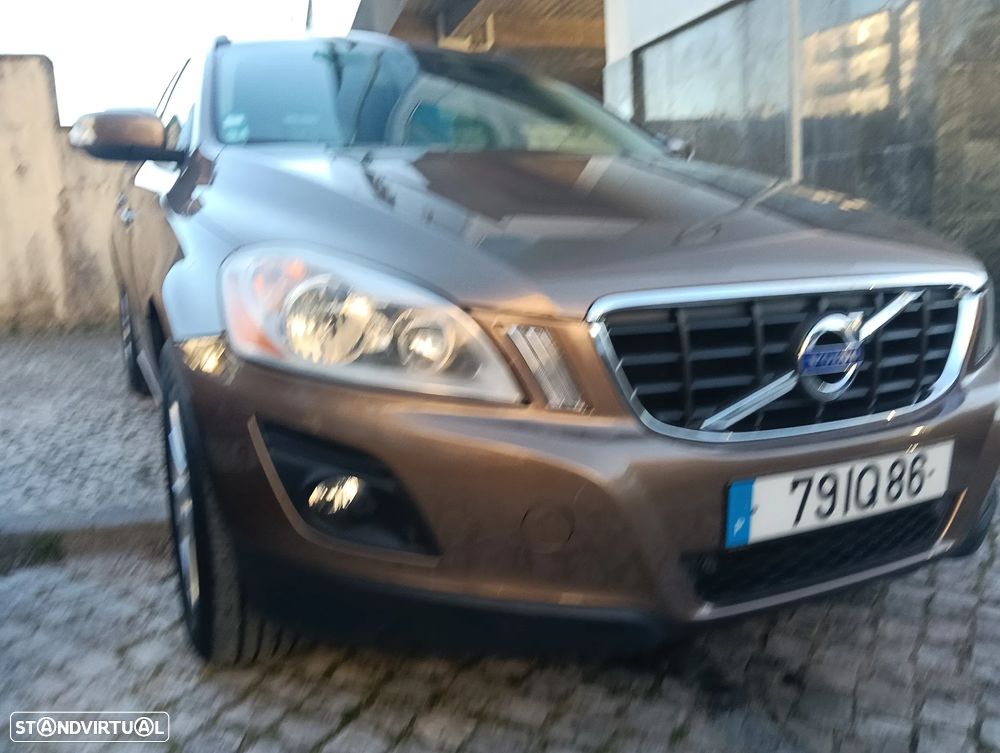 Volvo XC 60 D5 Momentum - 9
