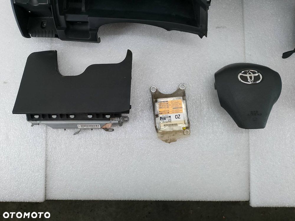 DESKA ROZDZIELCZA,KONSOLA PODUSZKI SENSOR PASY TOYOTA YARIS II 55302-52010 - 2