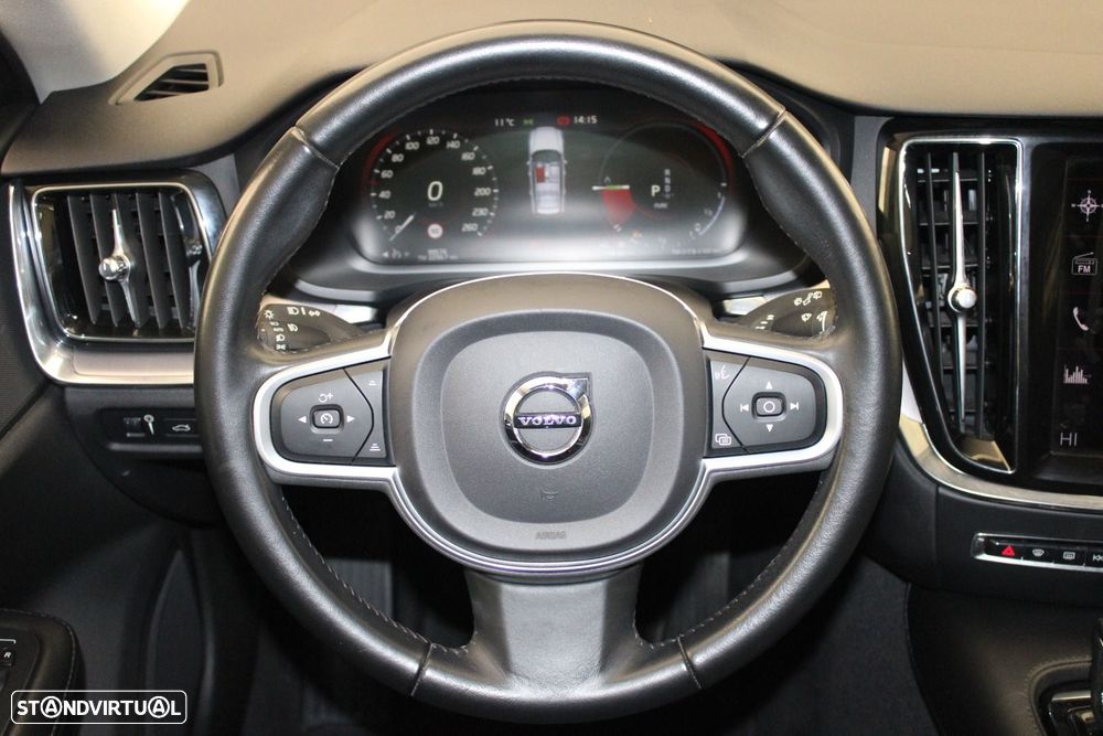 Volvo V60 2.0 T6 AWD TE R-Design Expression — fotografia 9