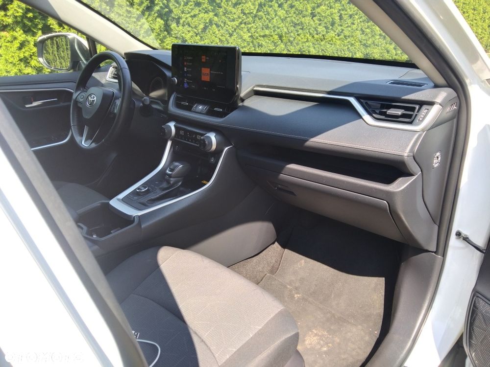 Toyota RAV4 - 8