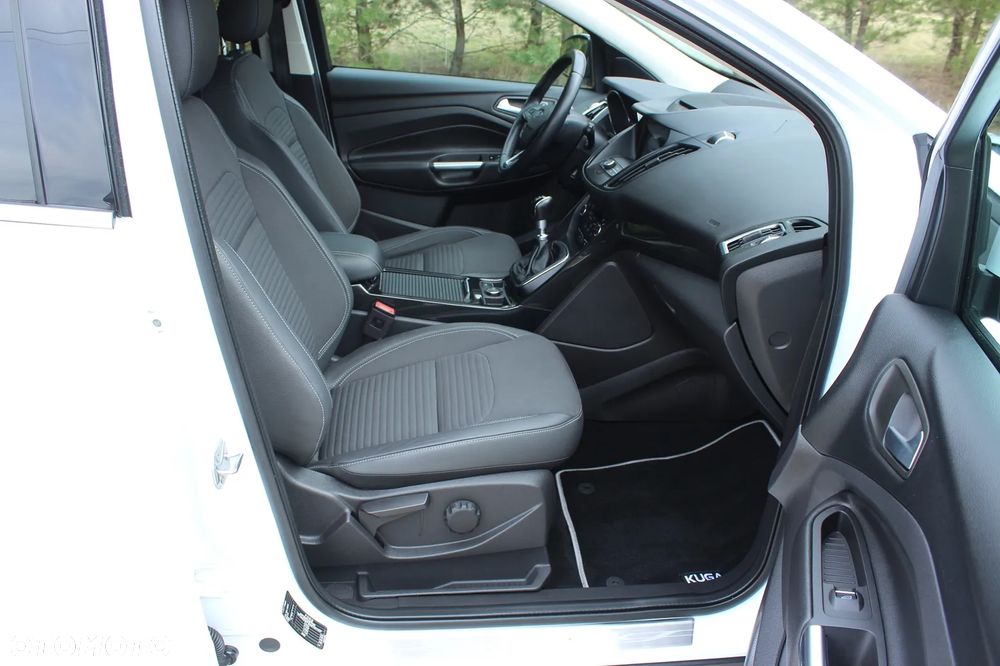 Ford Kuga - 26