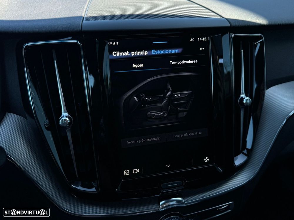 Volvo XC 60 2.0 T6 PHEV Black Edition AWD - 48