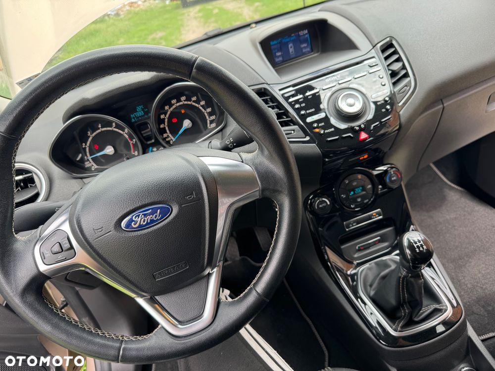 Ford Fiesta 1.0 EcoBoost S&S TITANIUM X - 10
