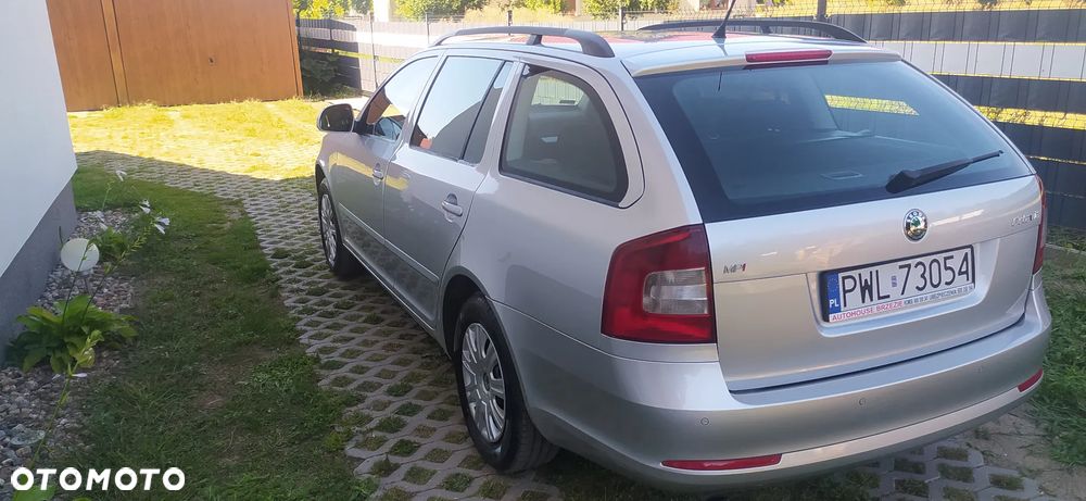 Skoda Octavia 1.6 Ambition - 5