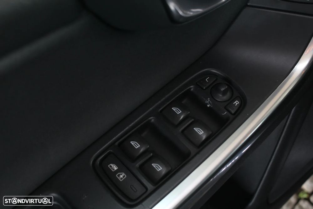 Volvo V60 1.6 D2 Momentum Eco Powershift - 27