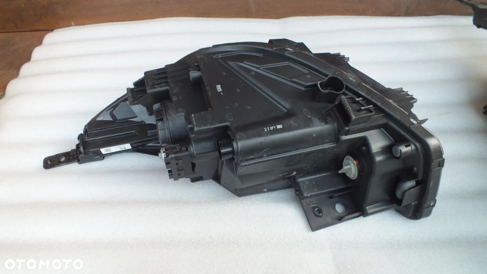 Lampa przednia prawa lewa Kia Rio IV - 5