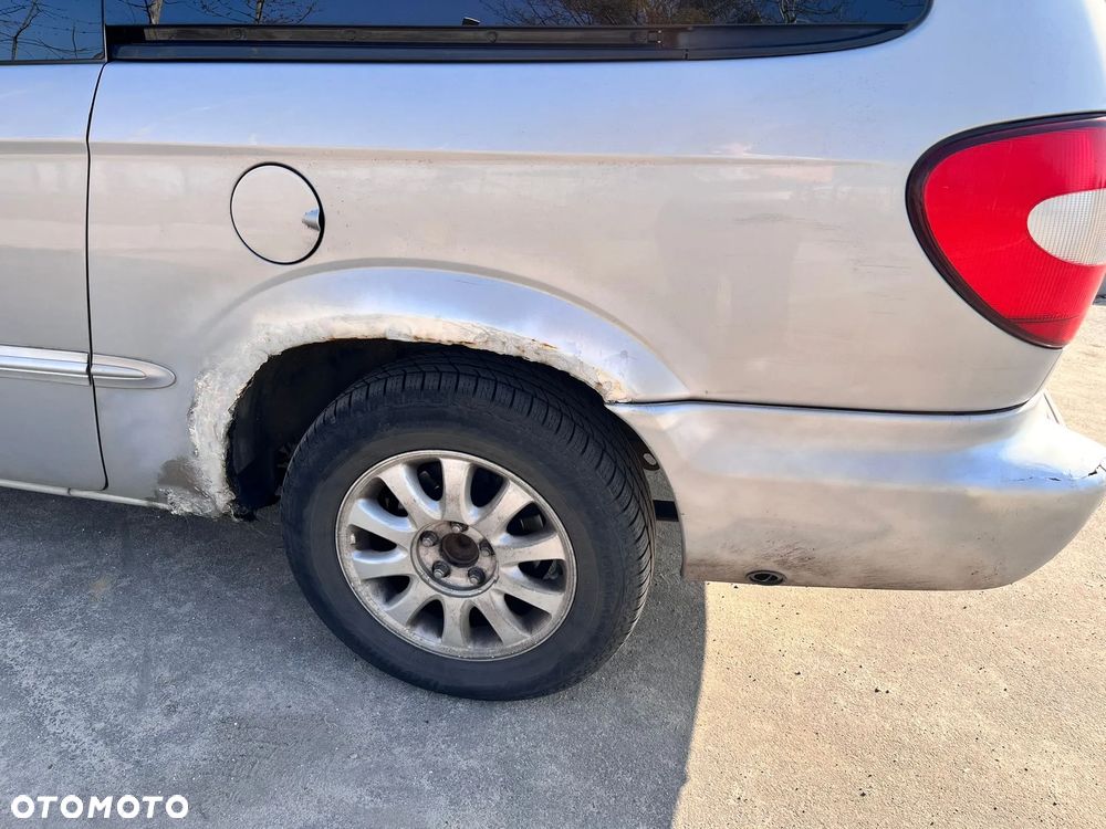 Chrysler Grand Voyager 3.3L Limited - 15