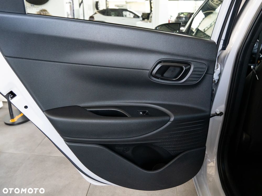Hyundai i20 1.0 T-GDi Modern Black DCT - 37