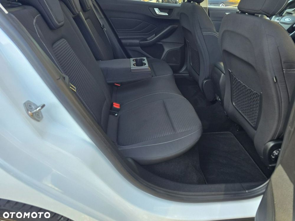 Ford Focus 1.0 EcoBoost STart-Stopp-System TITANIUM - 12