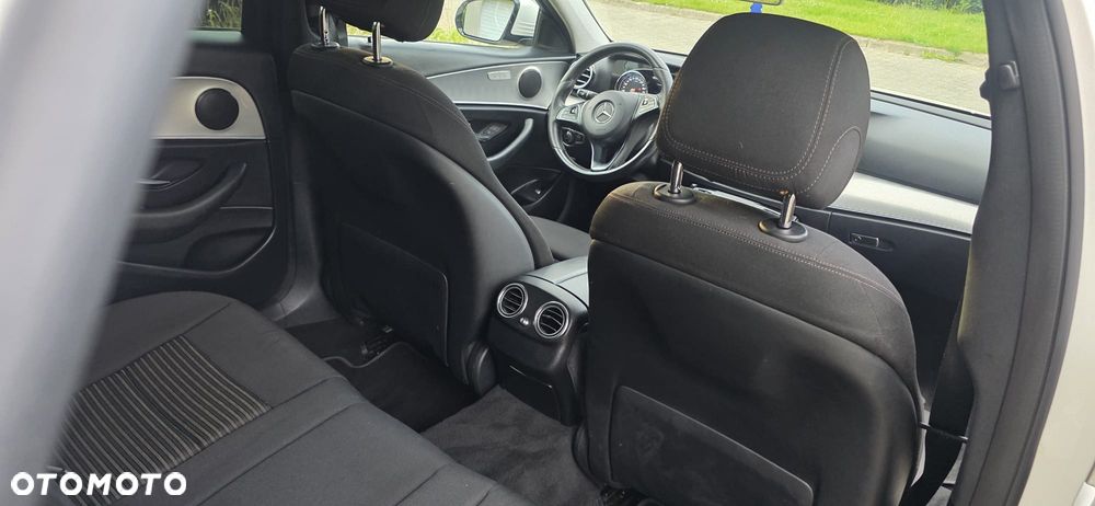 Mercedes-Benz Klasa E 220 d Business Edition 9G-TRONIC - 19