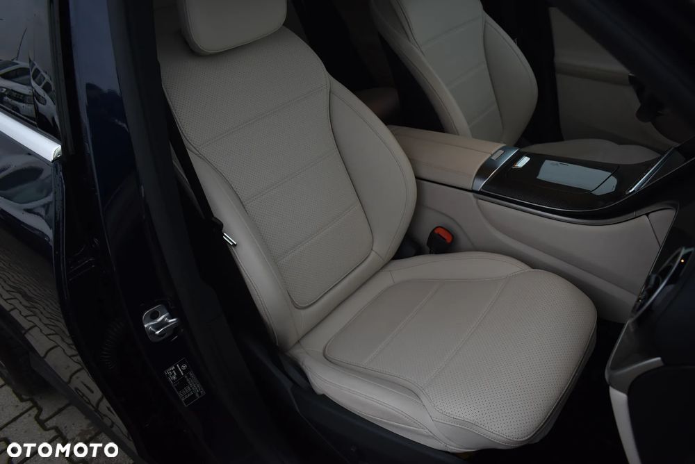 Mercedes-Benz GLC 300 de PHEV 4-Matic Avantgarde - 18