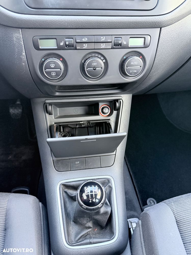 Volkswagen Golf 1.6 Comfortline - 14