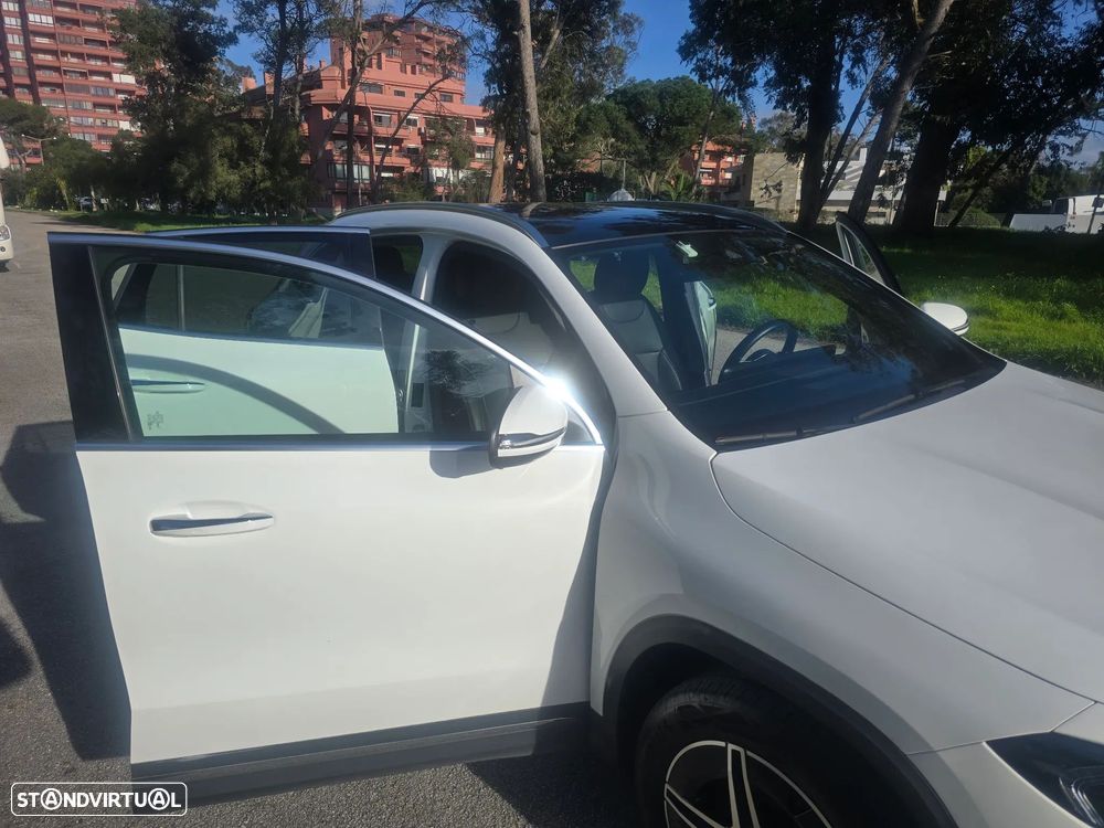 Mercedes-Benz EQA 250+ AMG Line - 18