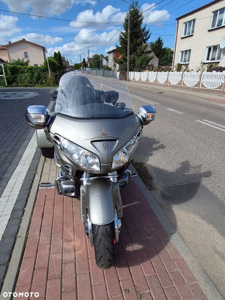 Honda GL - 6
