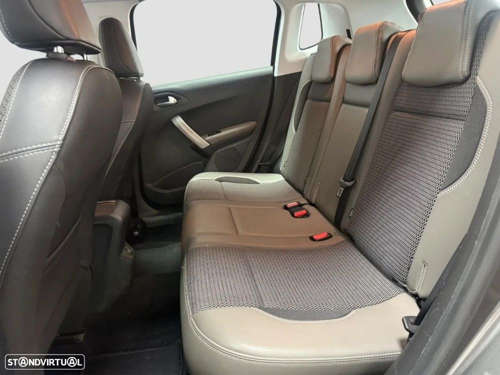 Peugeot 2008 1.2 VTi Allure - 12