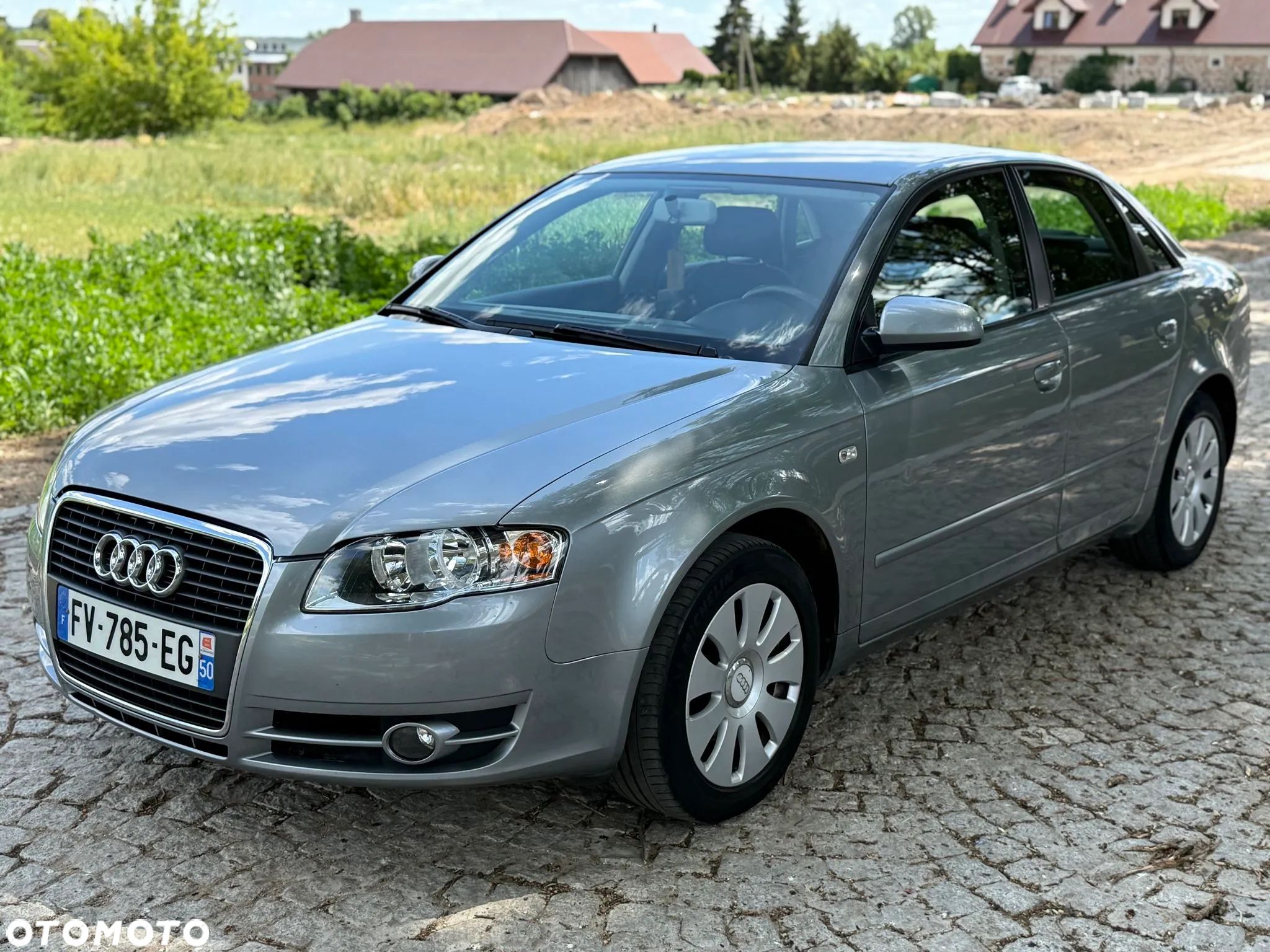 Audi A4 - 1