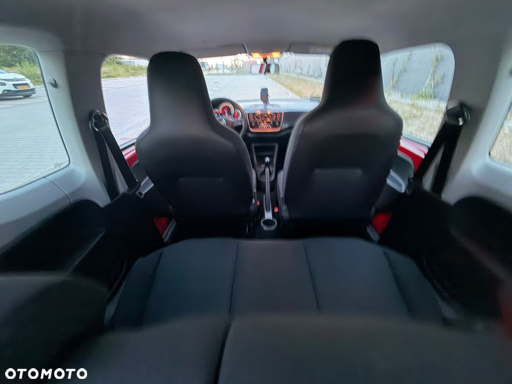 Volkswagen up! 1.0 street EU6 - 12