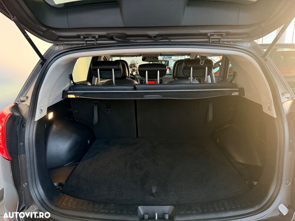 Kia Sportage 2.0 CVVT 2WD Vision - 27