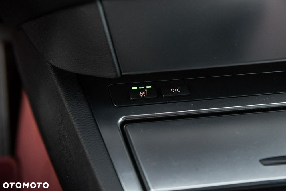 BMW Seria 6 630 i - 25