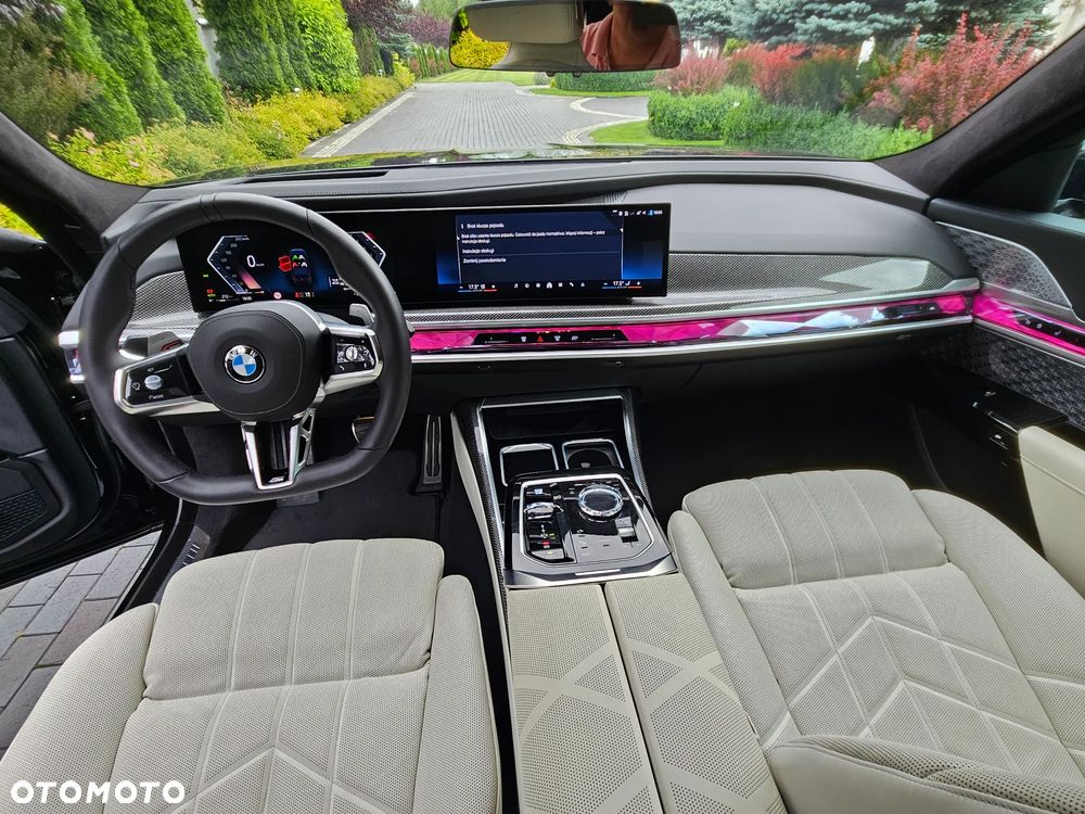 BMW Seria 7 740d xDrive mHEV sport - 24
