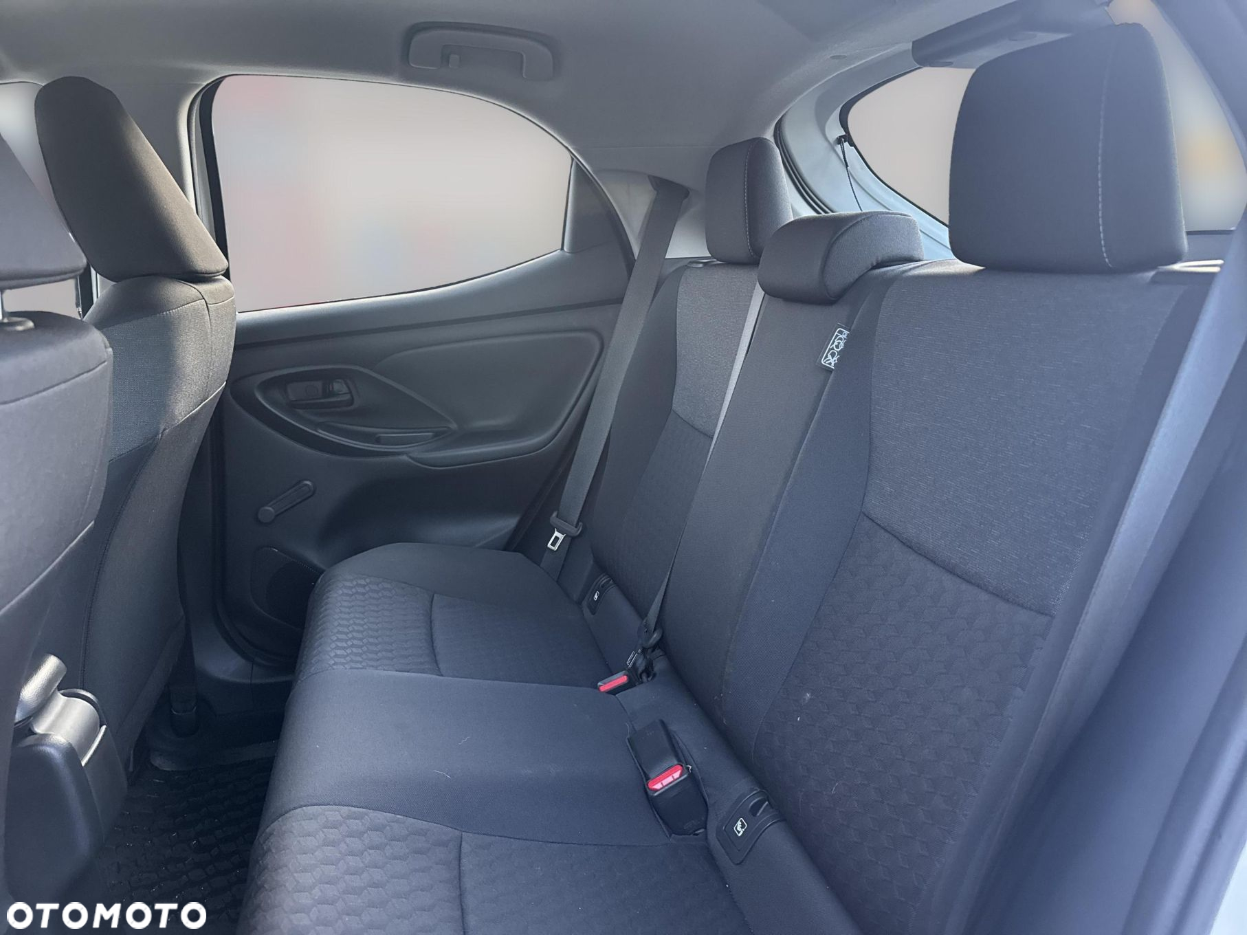 Toyota Yaris Hybrid 1.5 Comfort - 14