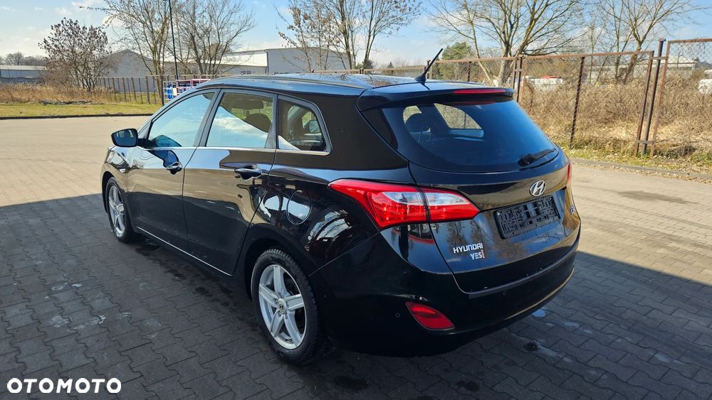 Hyundai i30 blue 1.6 GDI Trend - 19