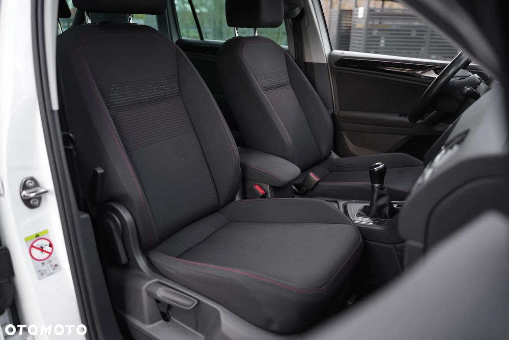 Volkswagen Tiguan - 22