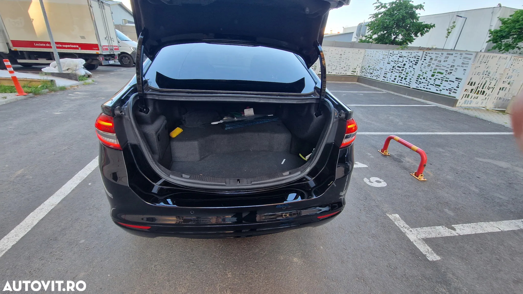 Ford Mondeo - 8