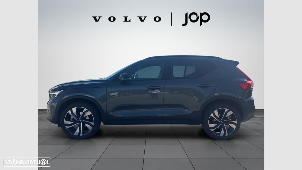 Volvo XC 40 2.0 B3 Plus Dark - 4