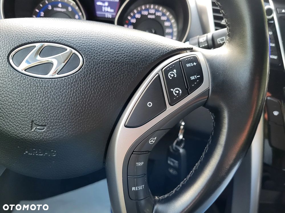 Hyundai i30 1.6 GDI BlueDrive Go - 17
