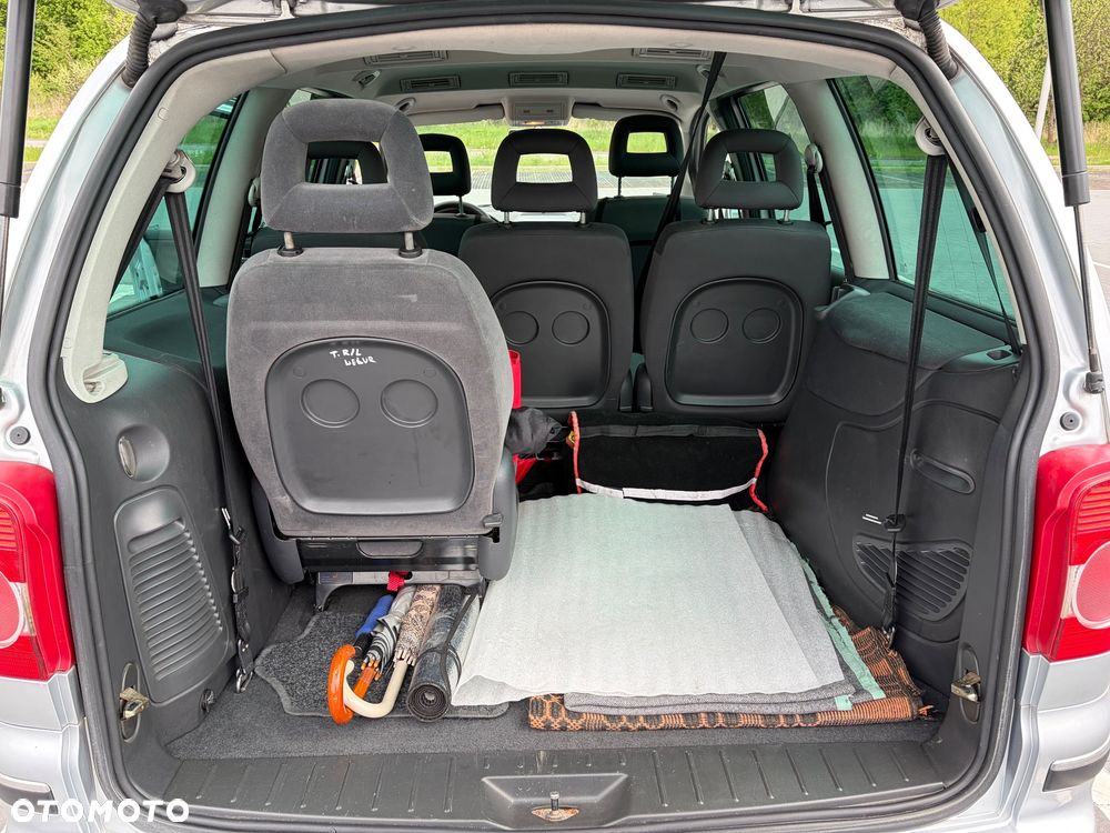 Volkswagen Sharan - 13